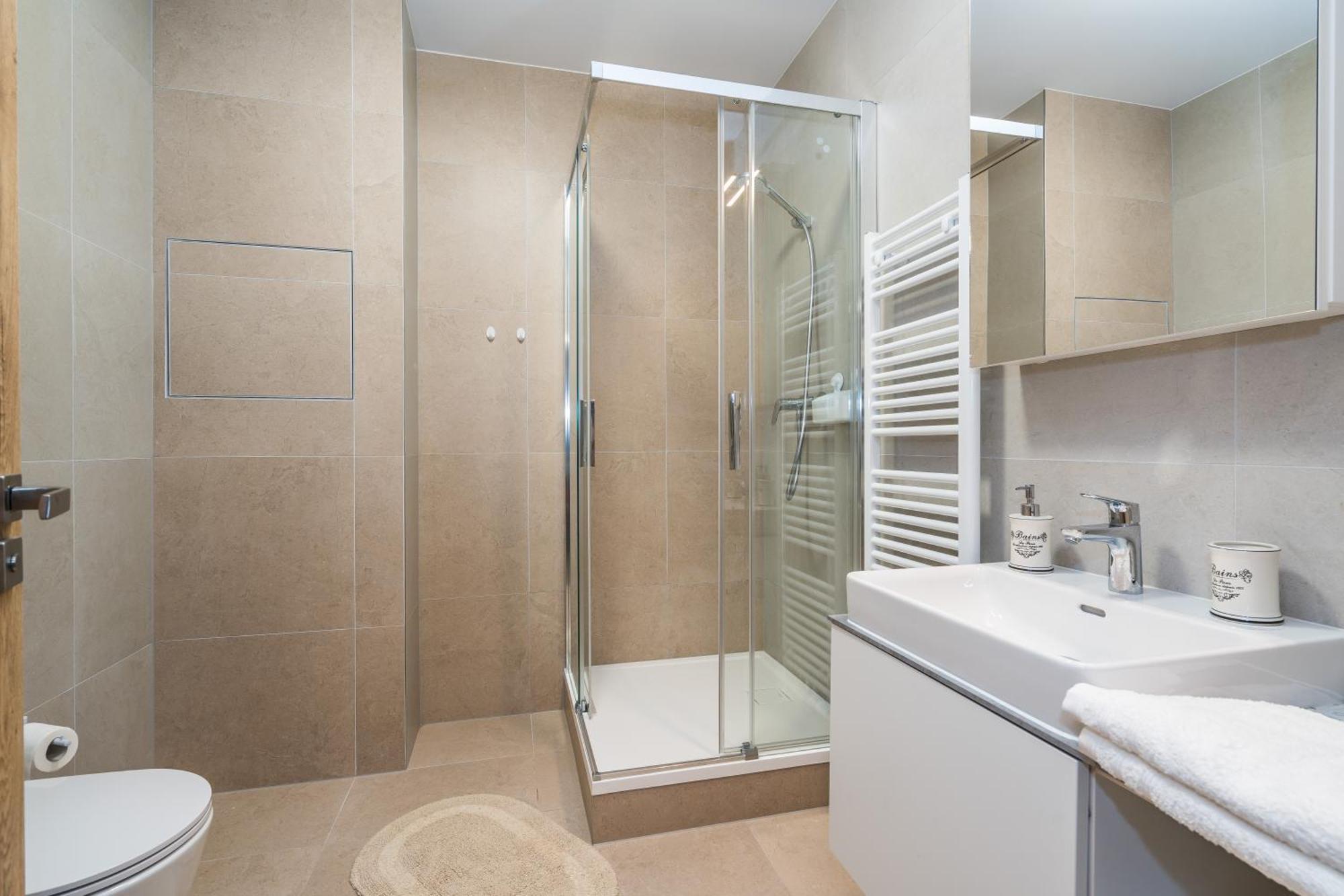 Perla Hradce 302 Hradec Kralove Exterior foto