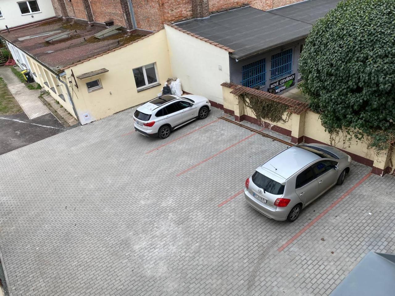 Perla Hradce 302 Hradec Kralove Exterior foto